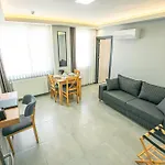 Airport Bayrak Residences Апартаменты Трабзон