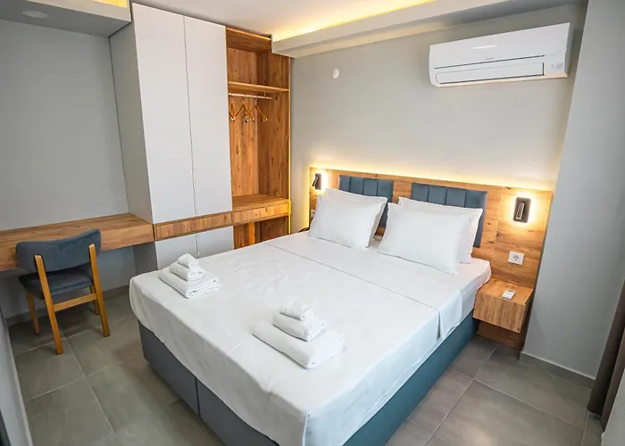 Airport Bayrak Residences شقة *