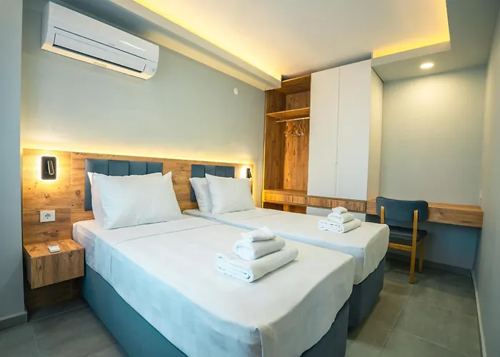 Airport Bayrak Residences شقة