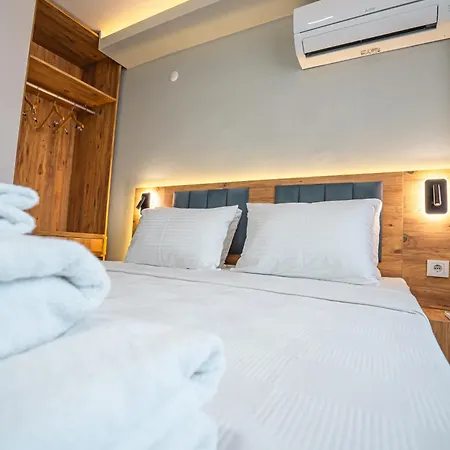 Airport Bayrak Residences *